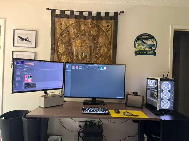 Desktop PC and MacBook Pro 14,1